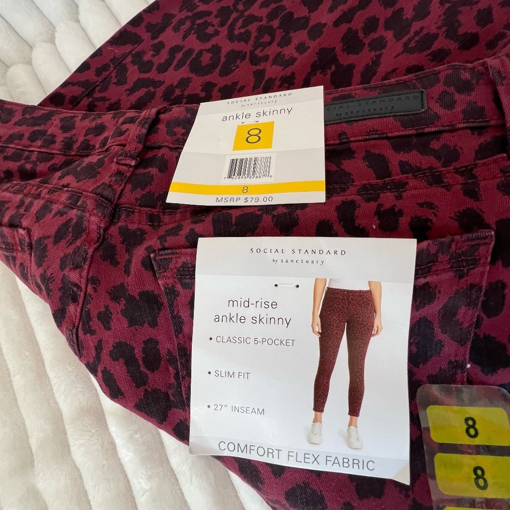 Social Standard by Sanctuary Cheetah  Mid-Rise Stretch Ankle Skinny Jeans Size 8